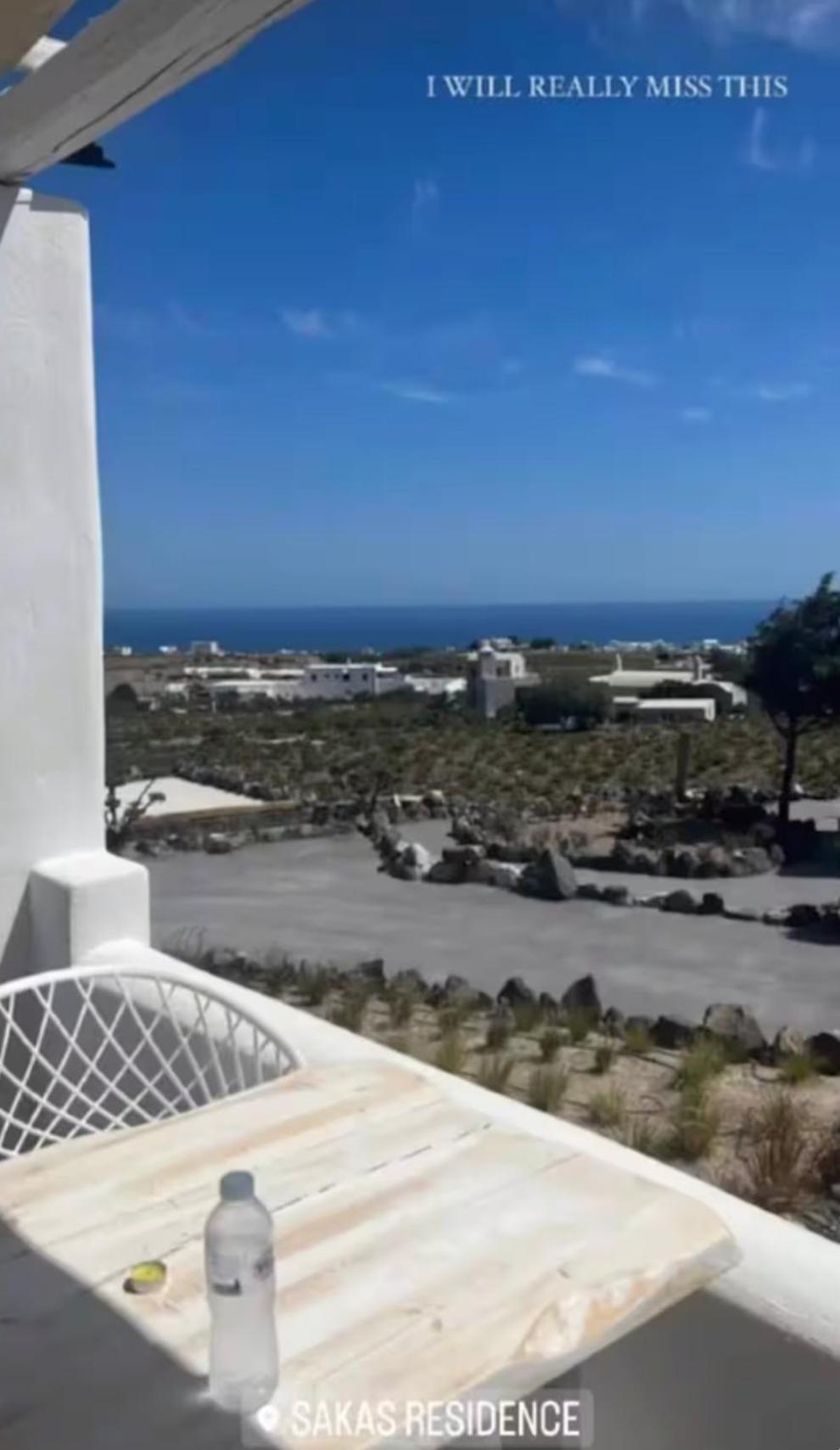 Sakas Residences Karterádos Eksteriør bilde