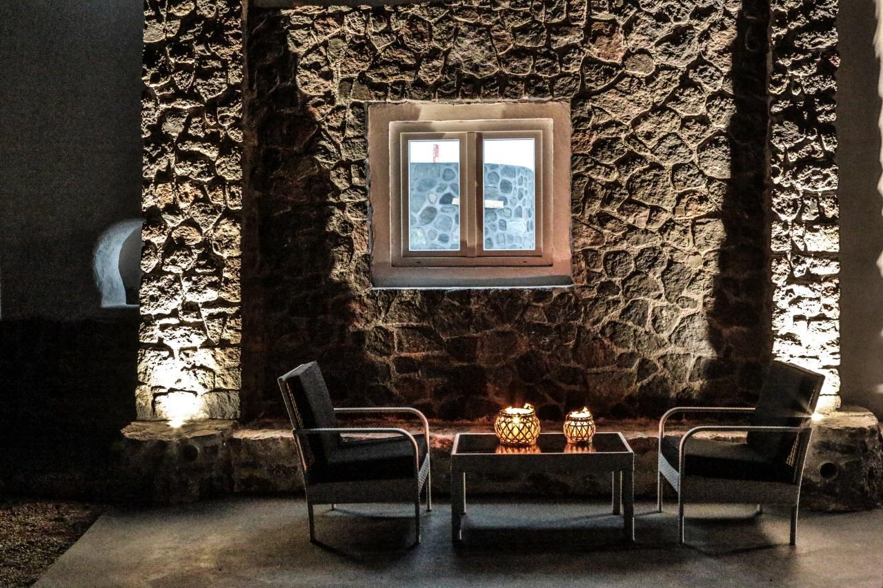 Sakas Residences Karterádos Eksteriør bilde